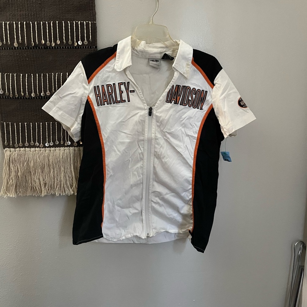 Harley-Davidson White and Black Zip-Up Shirt women’s xl